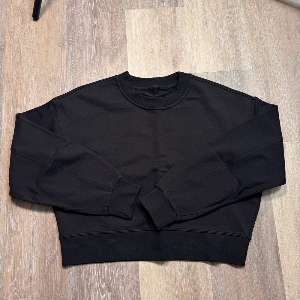 Lululemon Perfectly oversized Cropped
Crew (French Terry) - Black